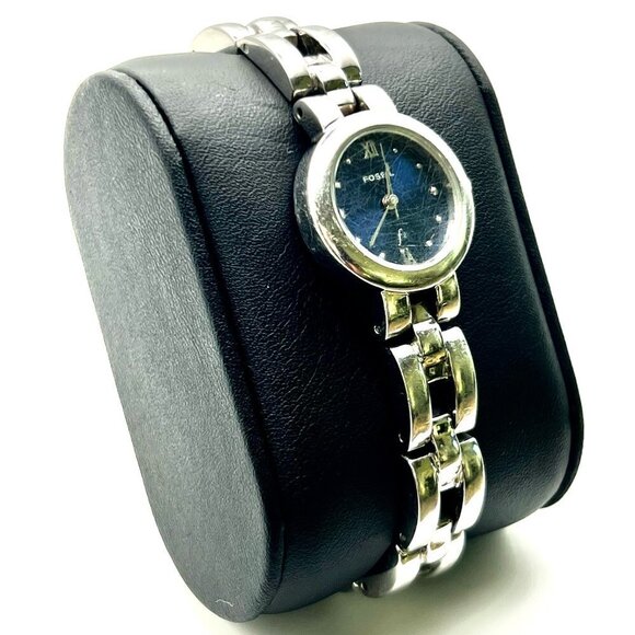 FOSSIL Silver and Blue Ladies Watch Working - Picture 3 of 7